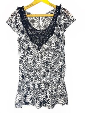 Romy Collection Black & White Sheer Peplum Top -S-
